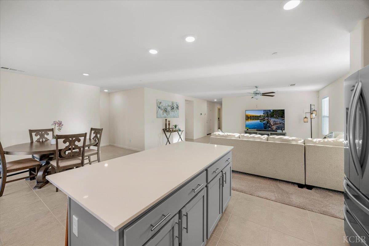 2216 Chism Ave, Tulare, CA 93274