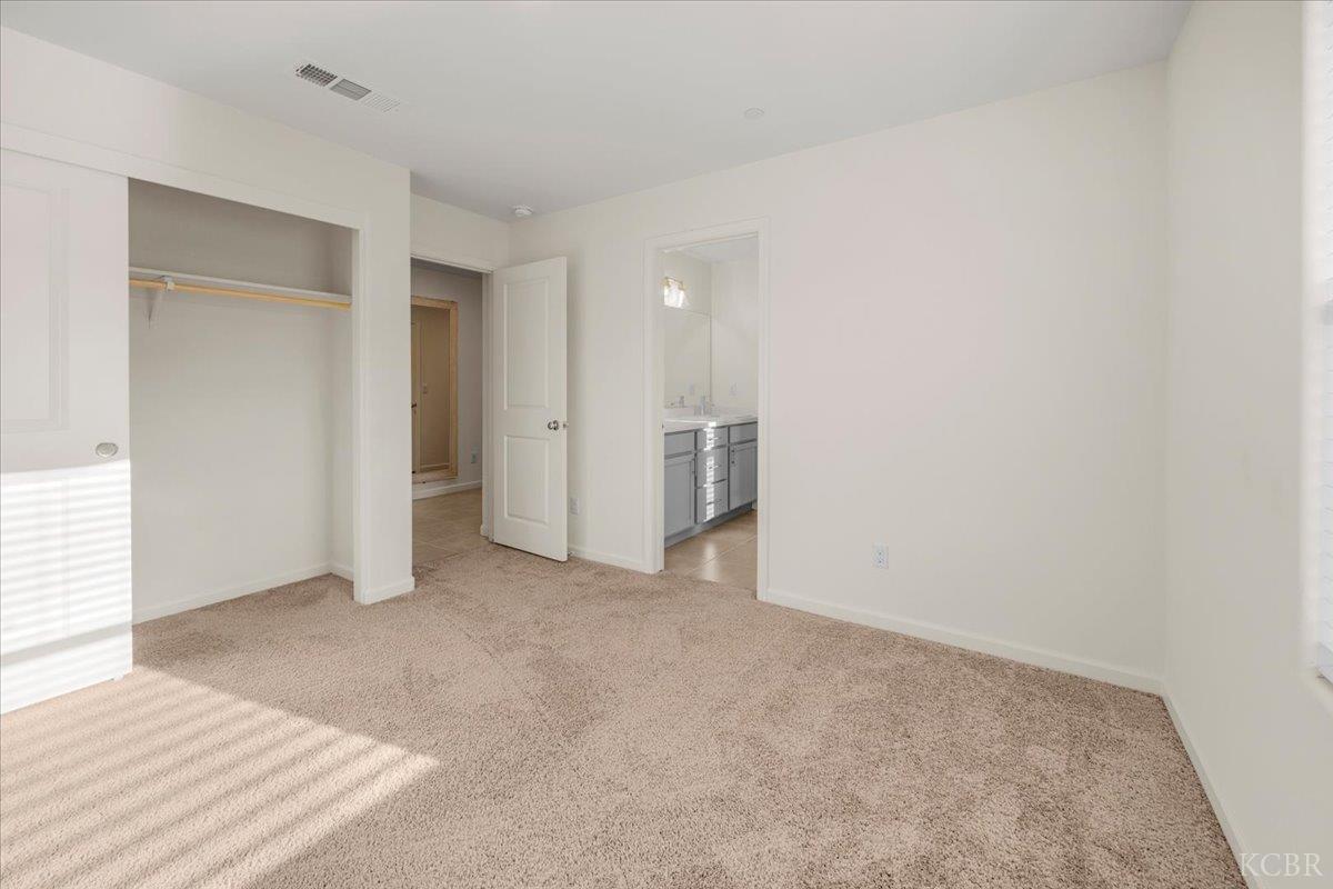 2216 Chism Ave, Tulare, CA 93274