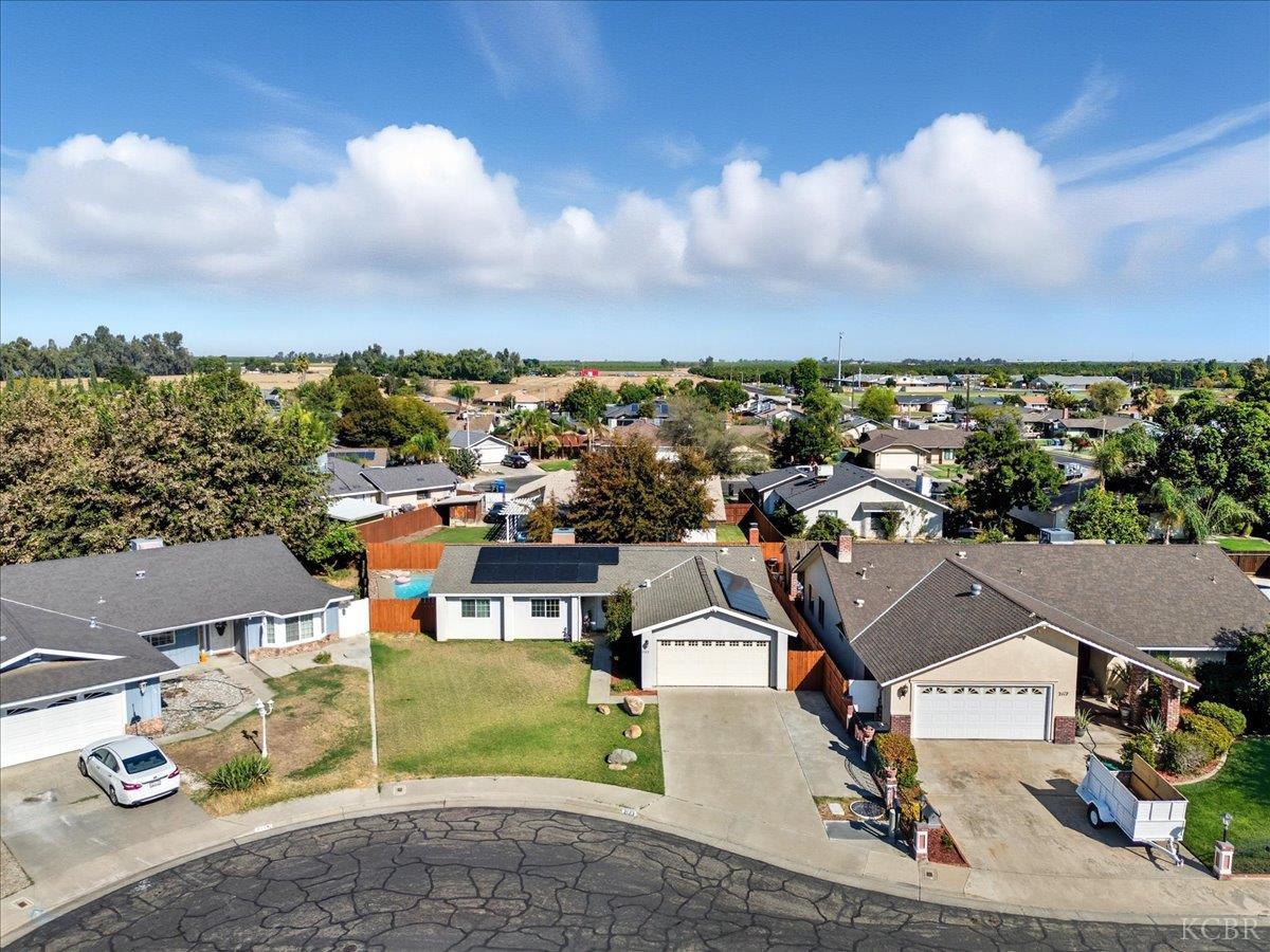 2123 Cottonwood Ct, Hanford, CA 93230