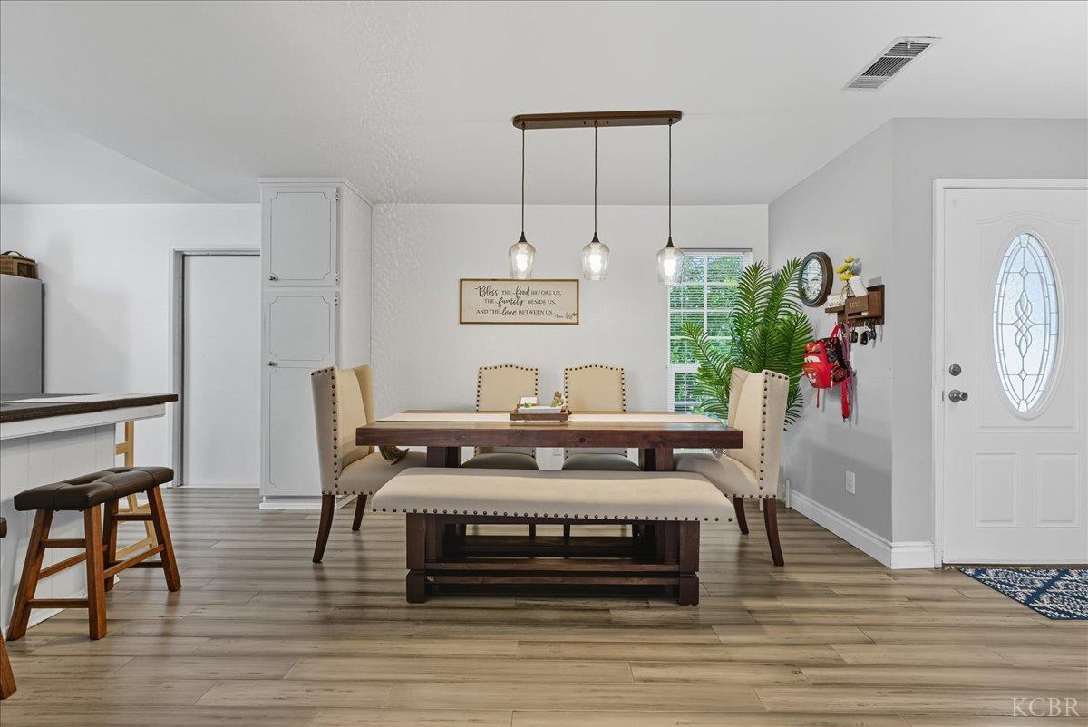 2123 Cottonwood Ct, Hanford, CA 93230