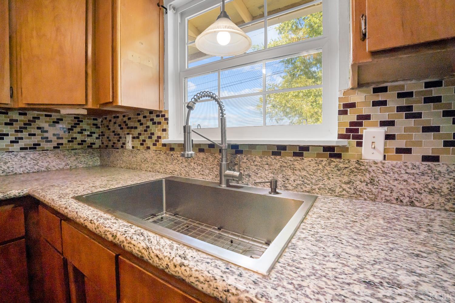 11071 Hume Ave, Hanford, CA 93230