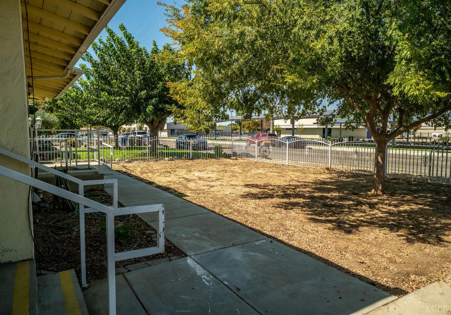 11071 Hume Ave, Hanford, CA 93230