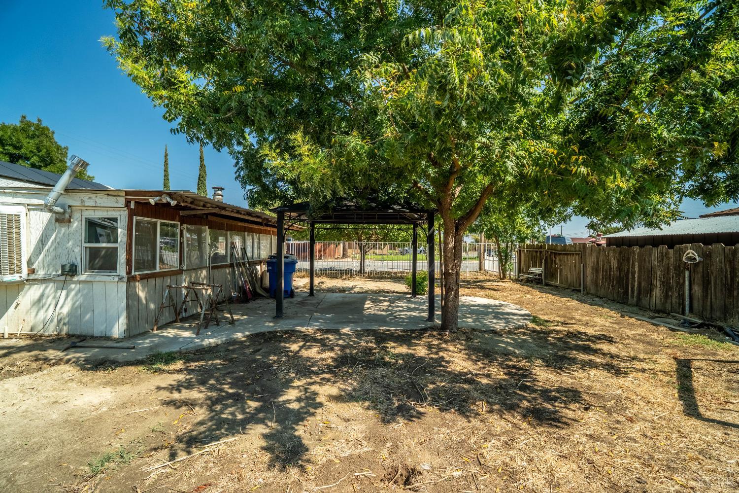 11071 Hume Ave, Hanford, CA 93230