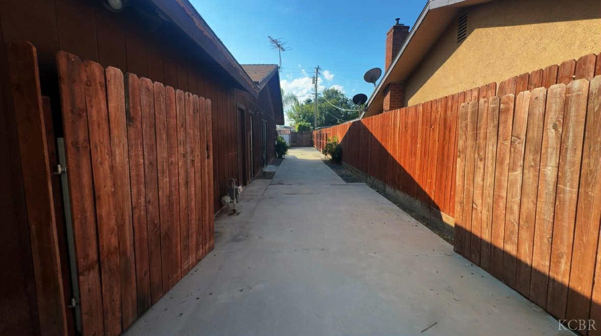 2217 Gable Ave, Corcoran, CA 93212