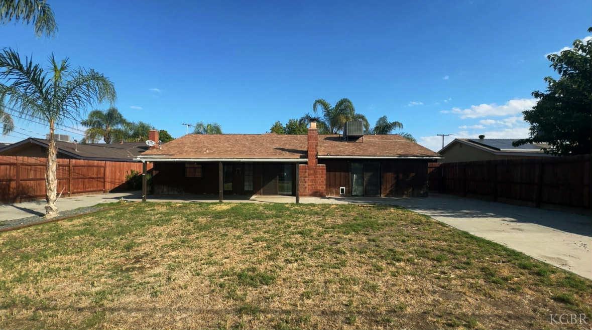 2217 Gable Ave, Corcoran, CA 93212