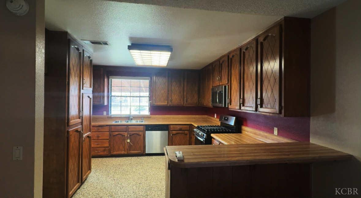 2217 Gable Ave, Corcoran, CA 93212