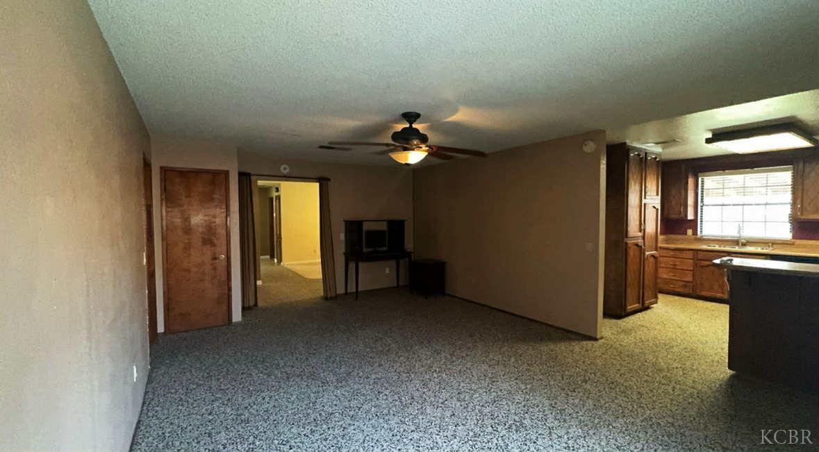 2217 Gable Ave, Corcoran, CA 93212