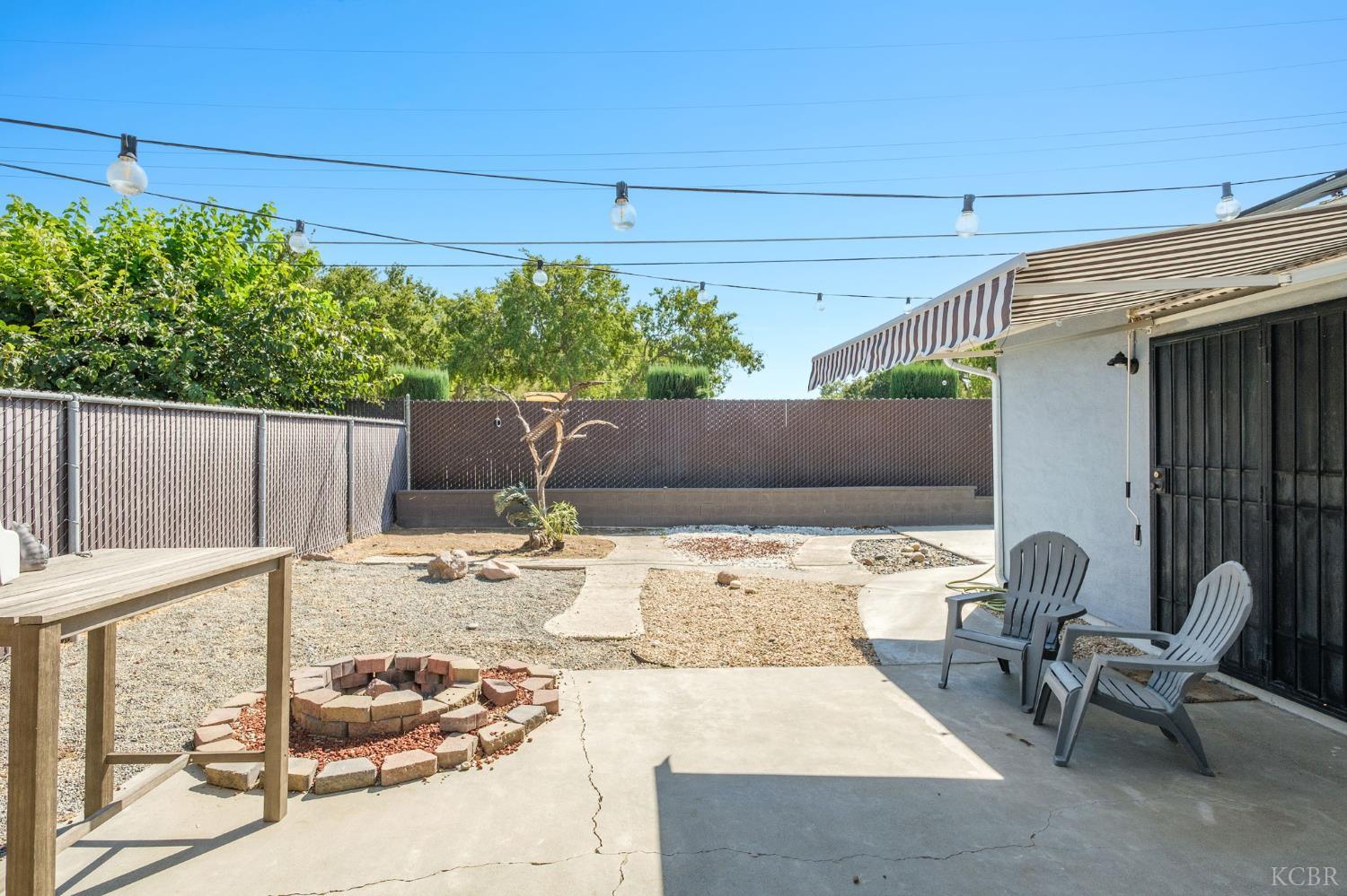 137 W Spruce Ave, Lemoore, CA 93245