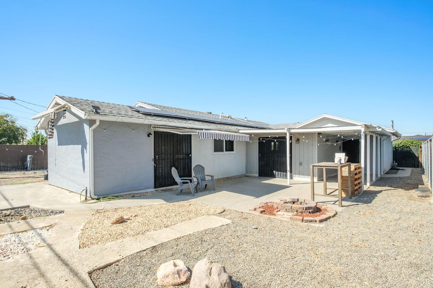 137 W Spruce Ave, Lemoore, CA 93245