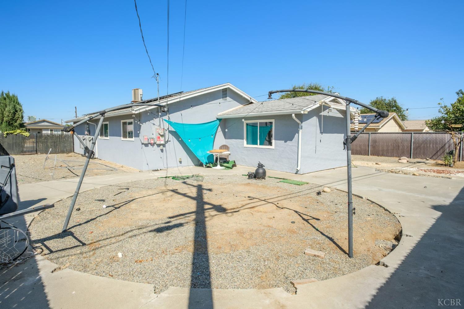 137 W Spruce Ave, Lemoore, CA 93245