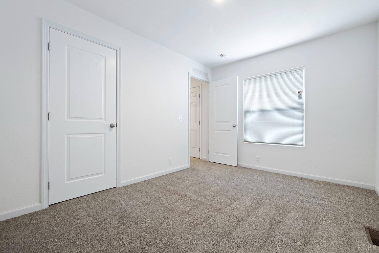 1719 33 W Olive Ave, Fresno, CA 93728