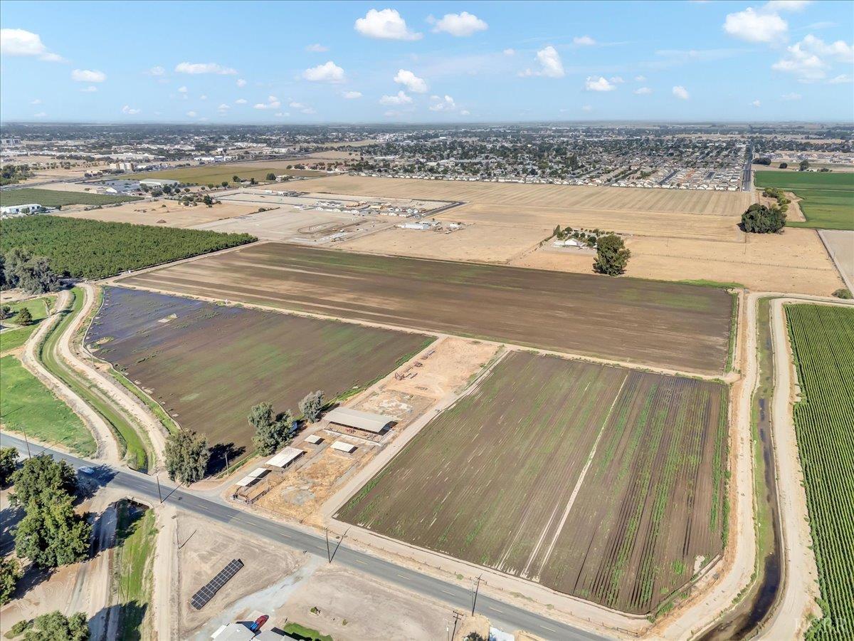 11301 13th Ave, Hanford, CA 93230