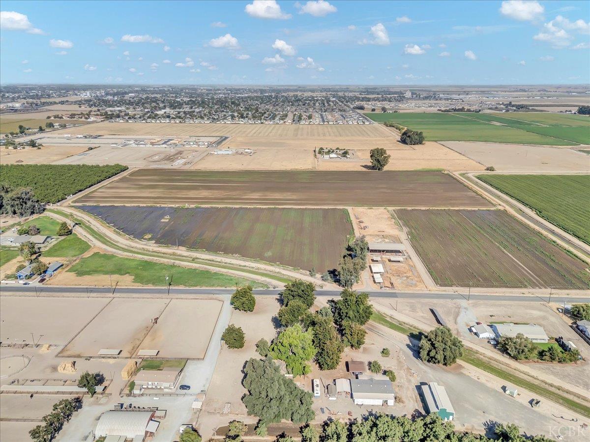 11301 13th Ave, Hanford, CA 93230