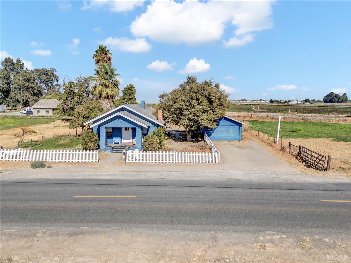 11301 13th Ave, Hanford, CA 93230