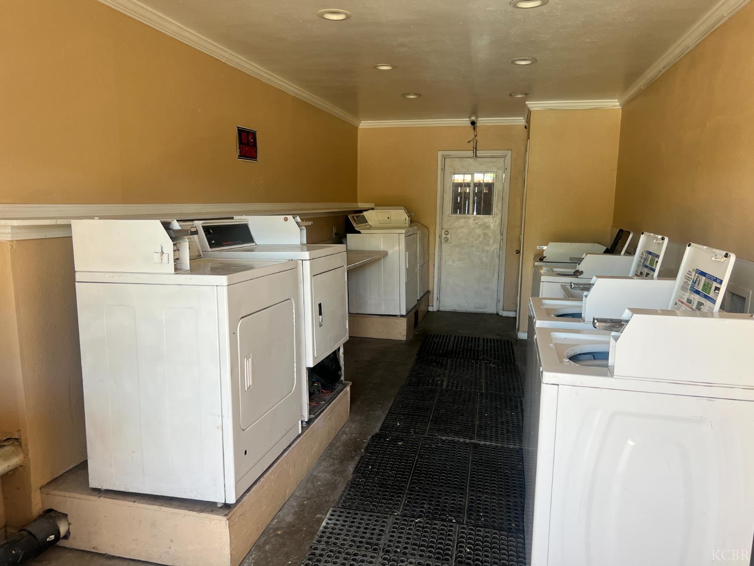 315 W Florinda St, Hanford, CA 93230