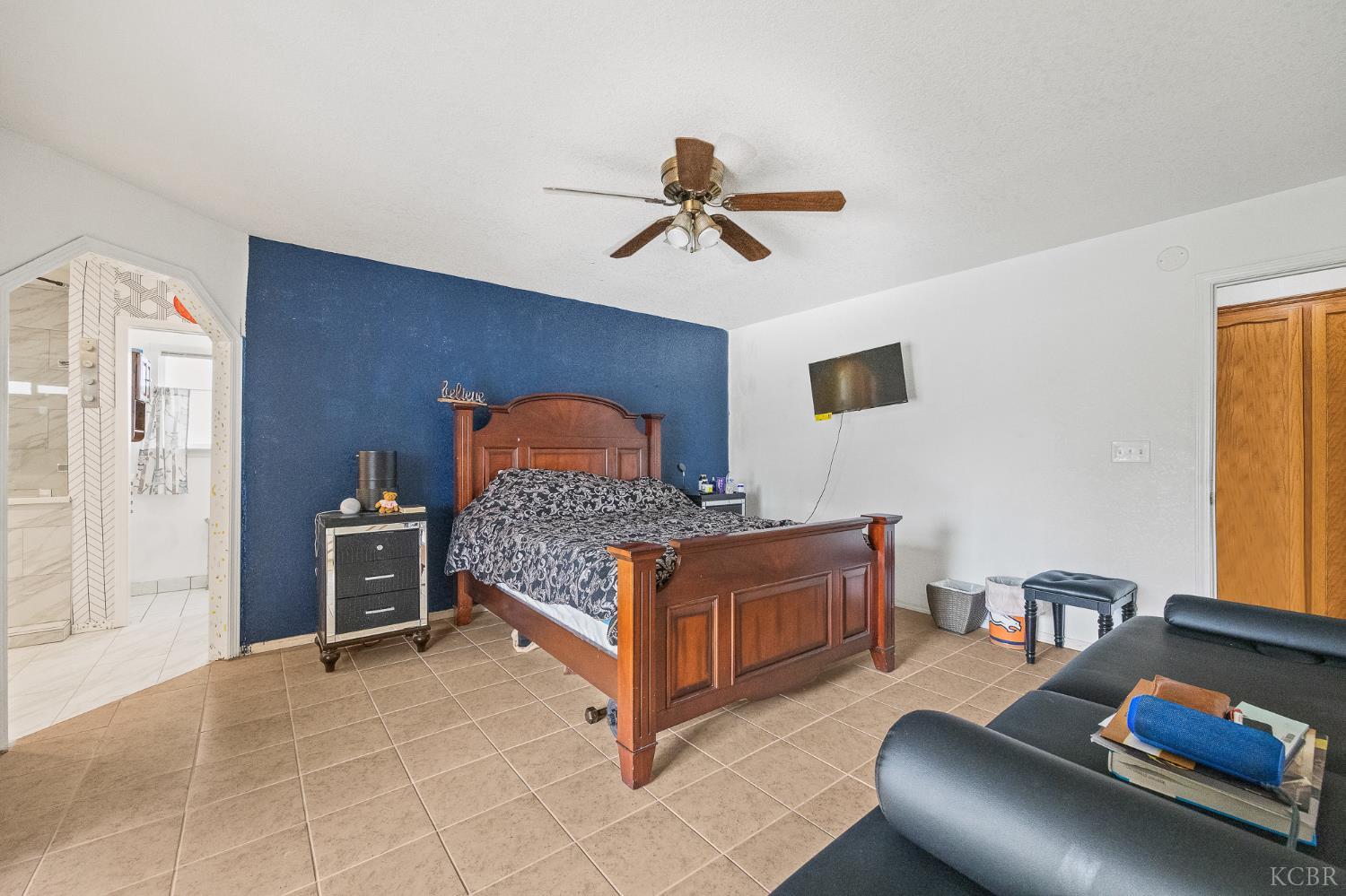 2179 W Della, Porterville, CA 93257