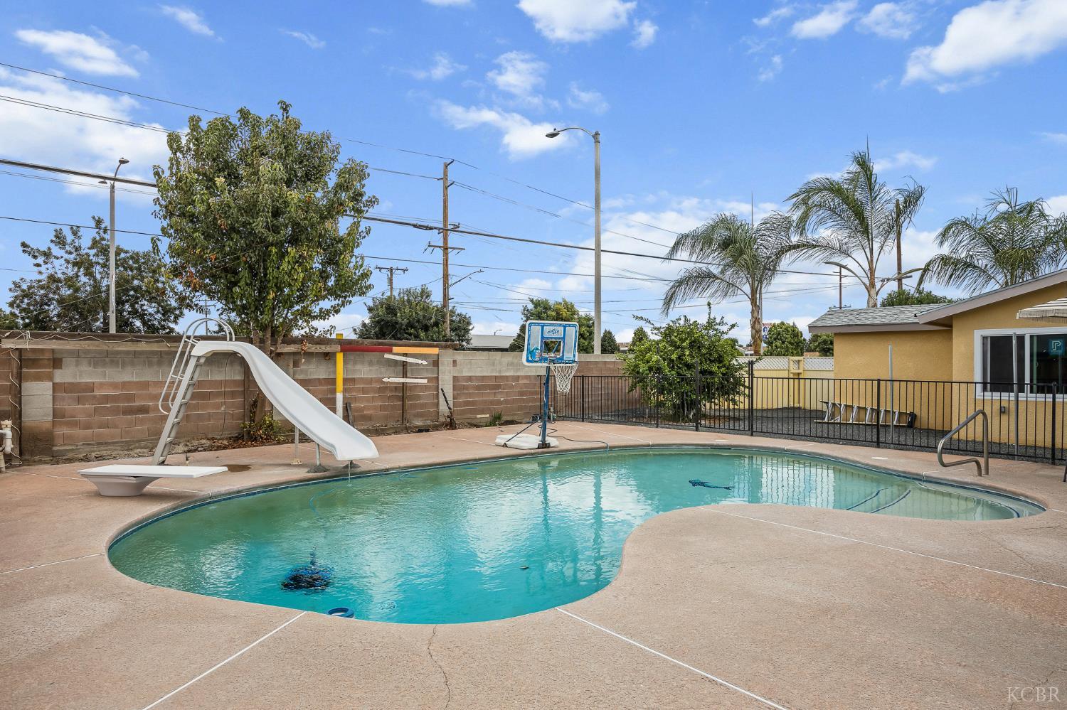 2179 W Della, Porterville, CA 93257