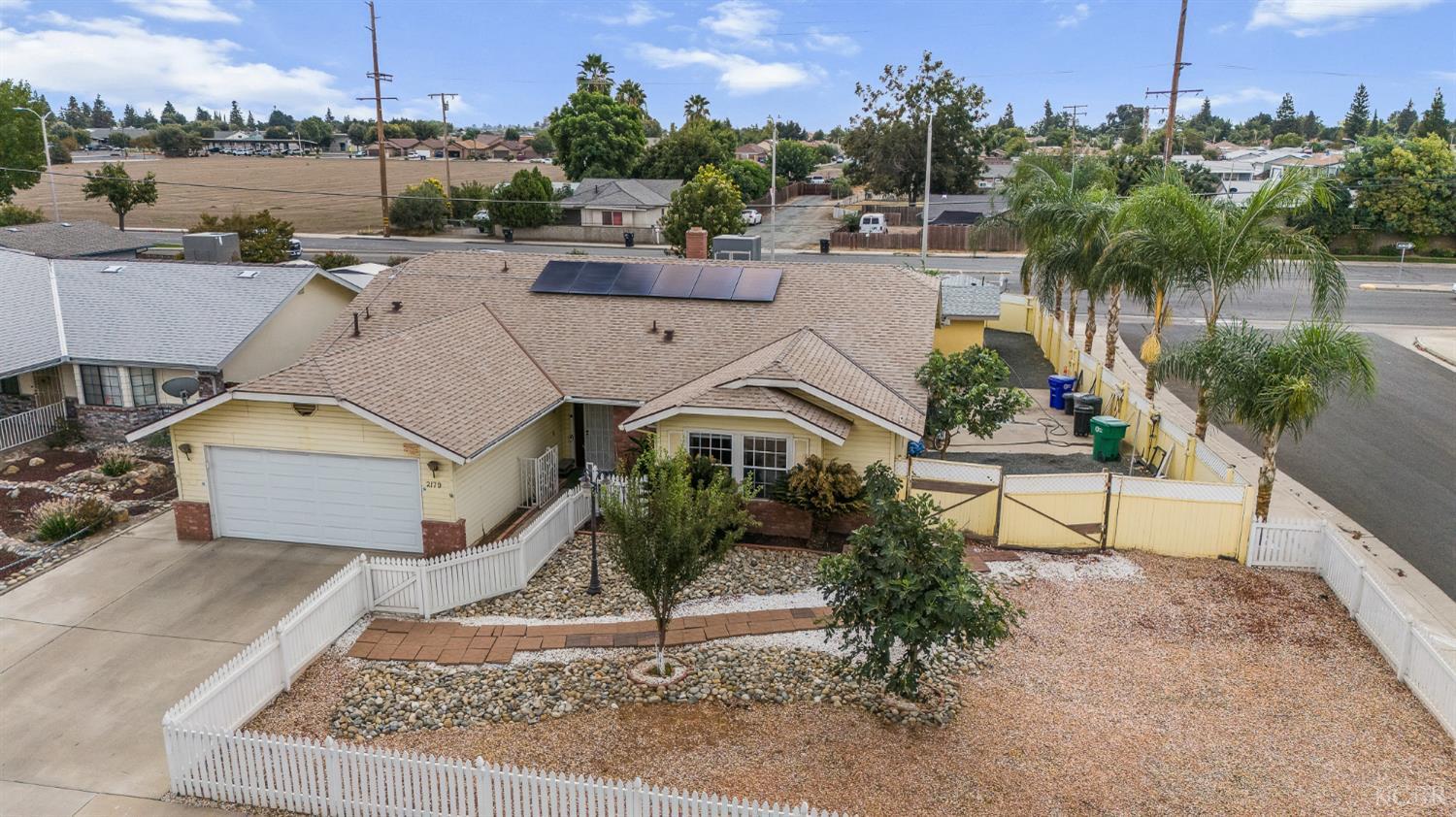 2179 W Della, Porterville, CA 93257