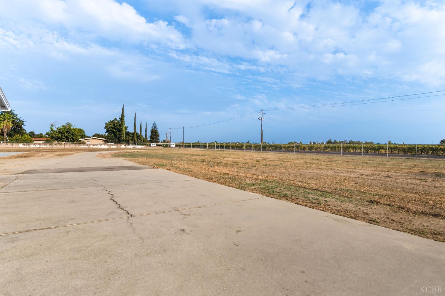 5938 Cherry Ave, Fresno, CA 93706