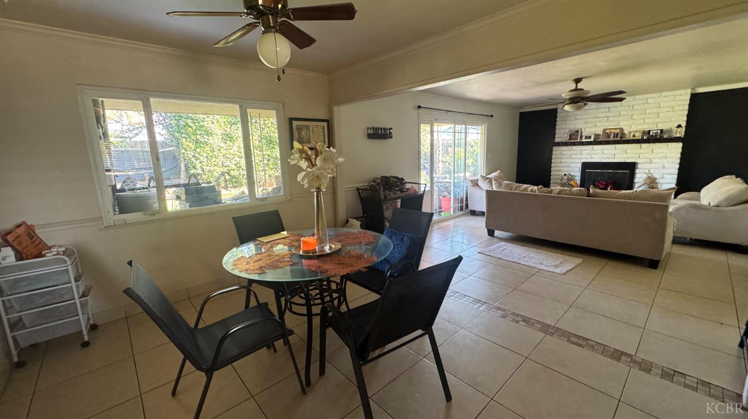 4442 N Hacienda Dr, Fresno, CA 93705