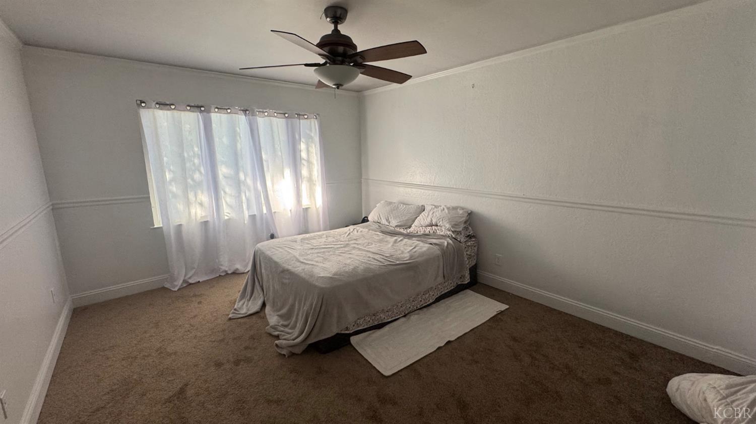 4442 N Hacienda Dr, Fresno, CA 93705