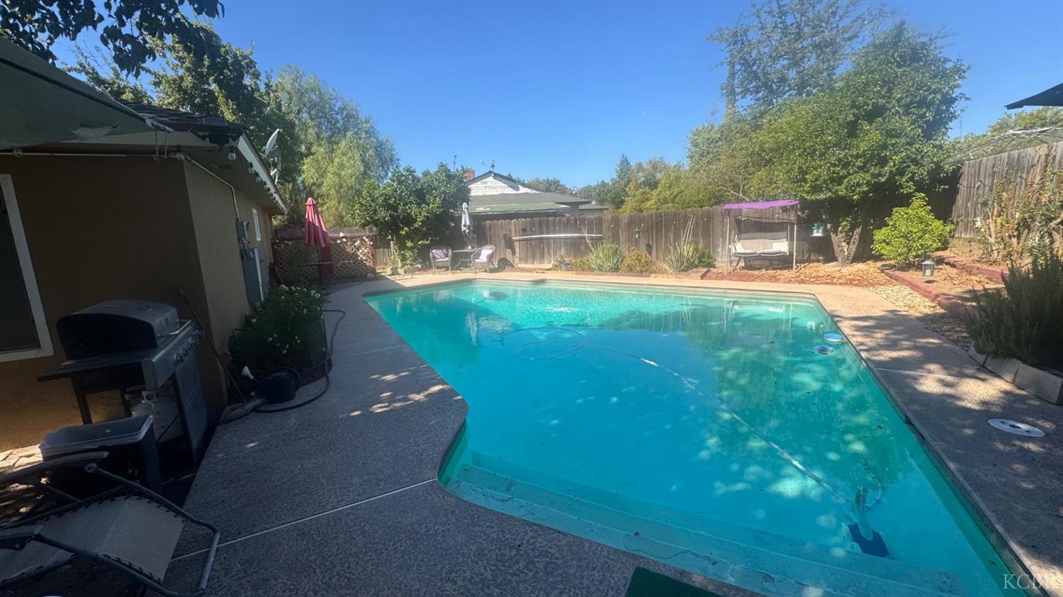 4442 N Hacienda Dr, Fresno, CA 93705