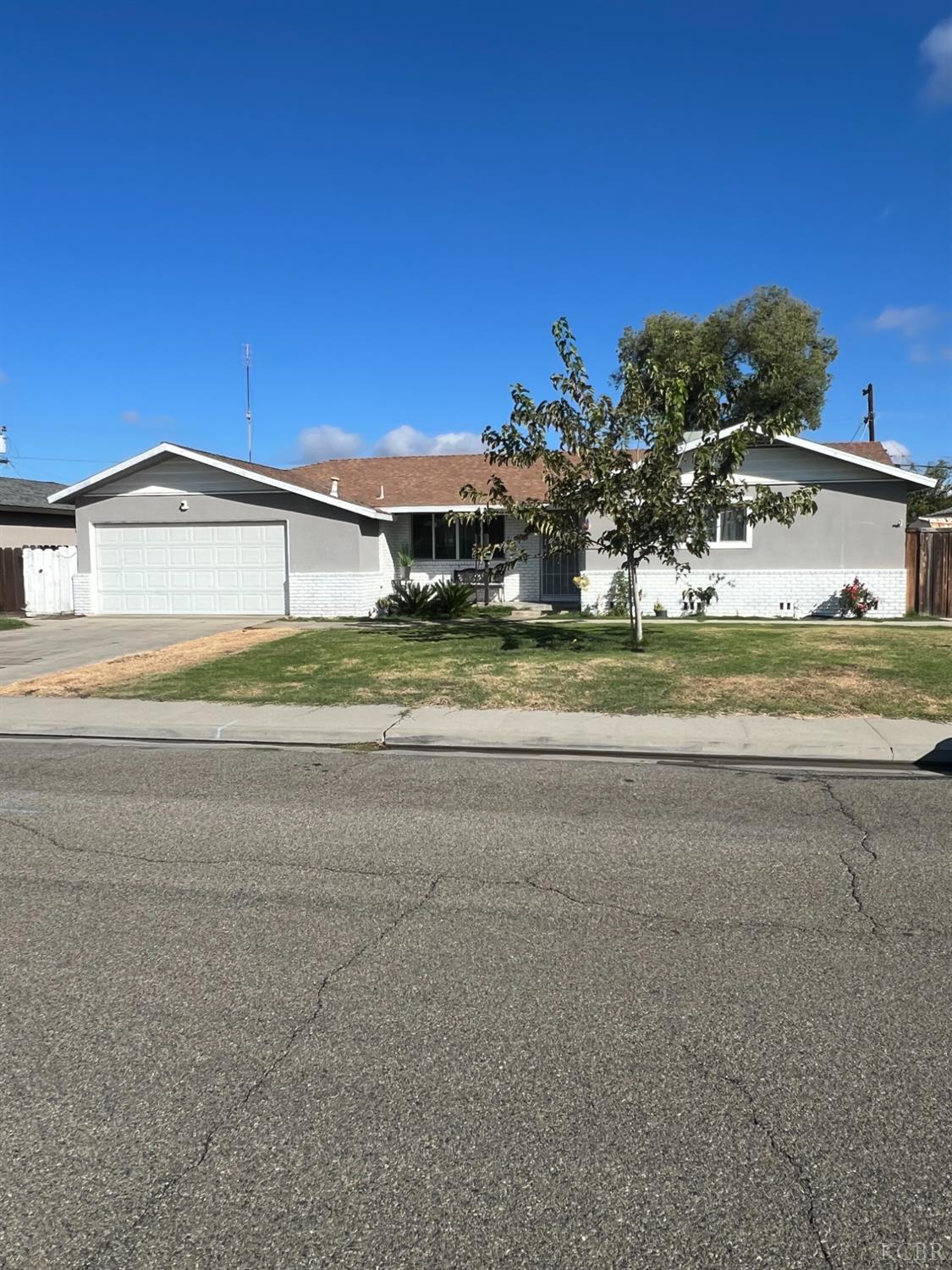 108 W Deodar, Lemoore, CA 93245