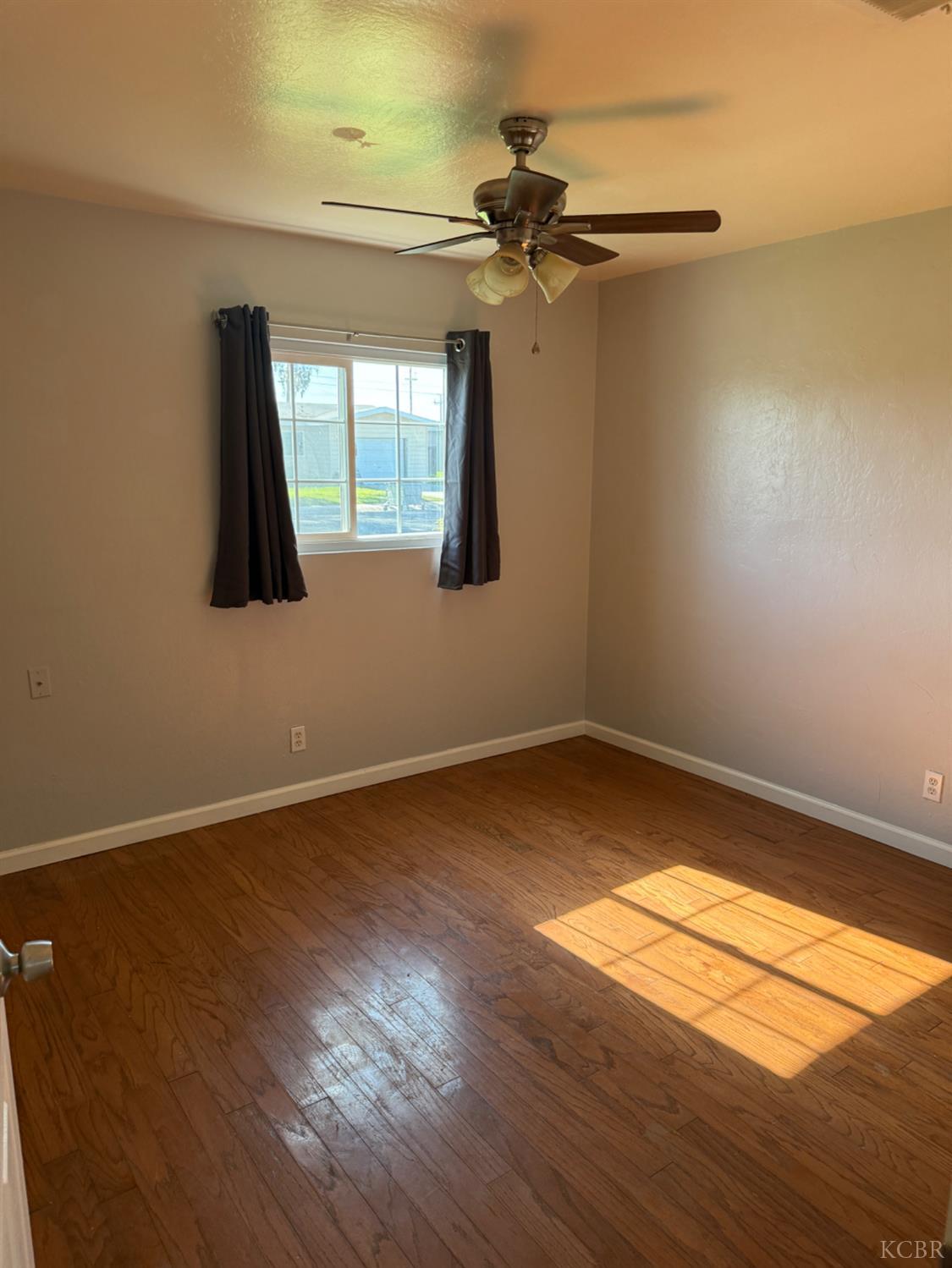 8586 Curtis St, Hanford, CA 93230