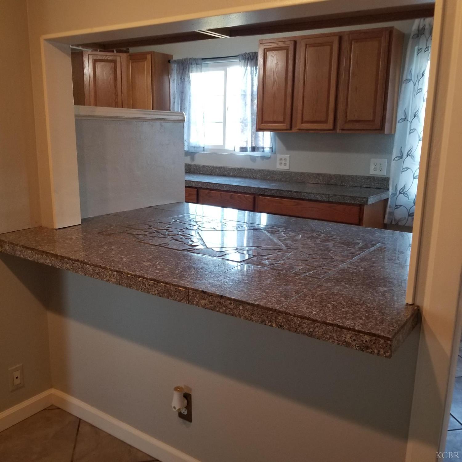 8586 Curtis St, Hanford, CA 93230