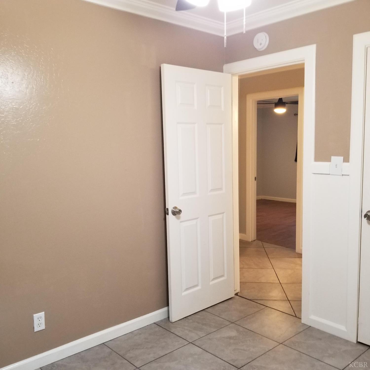 8586 Curtis St, Hanford, CA 93230