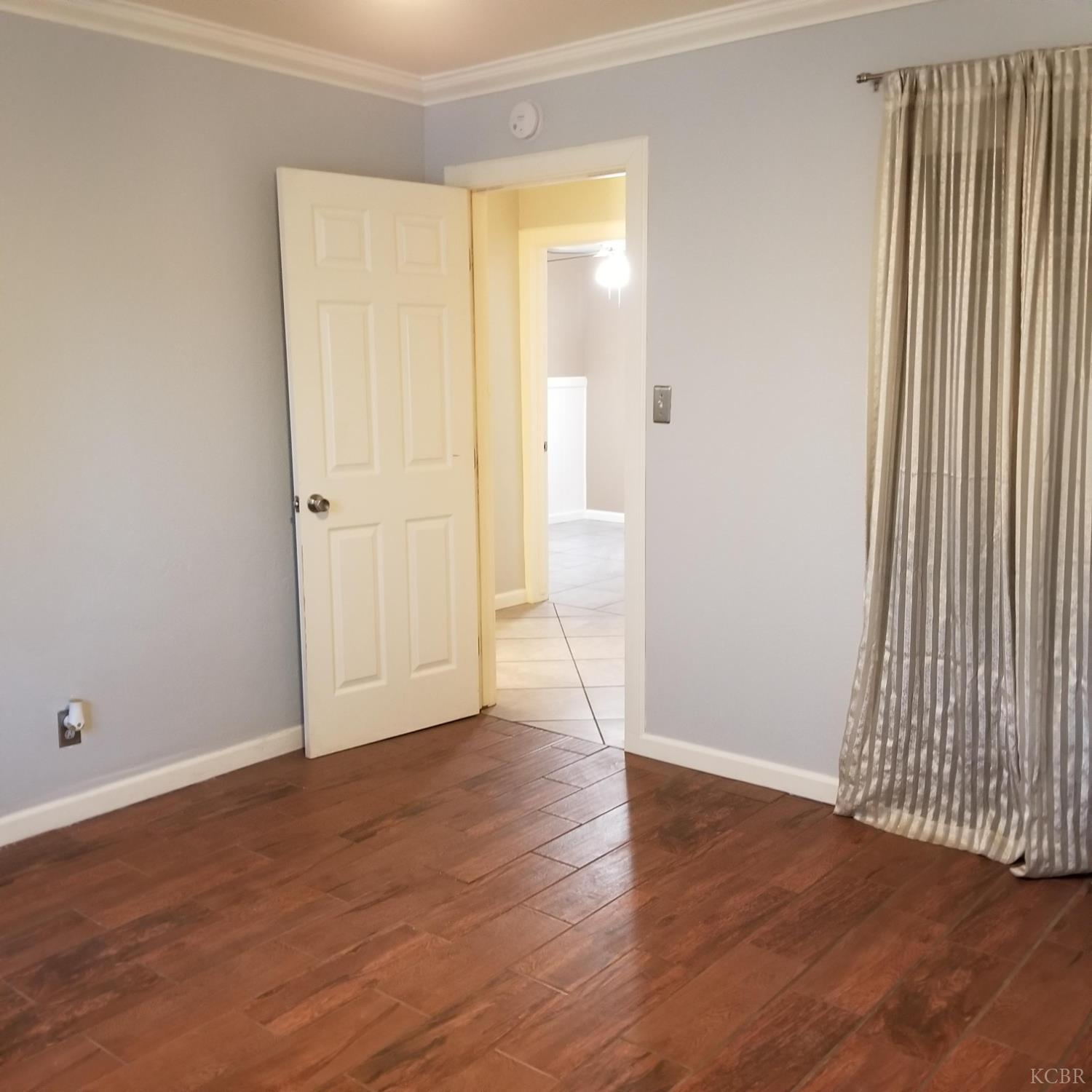 8586 Curtis St, Hanford, CA 93230