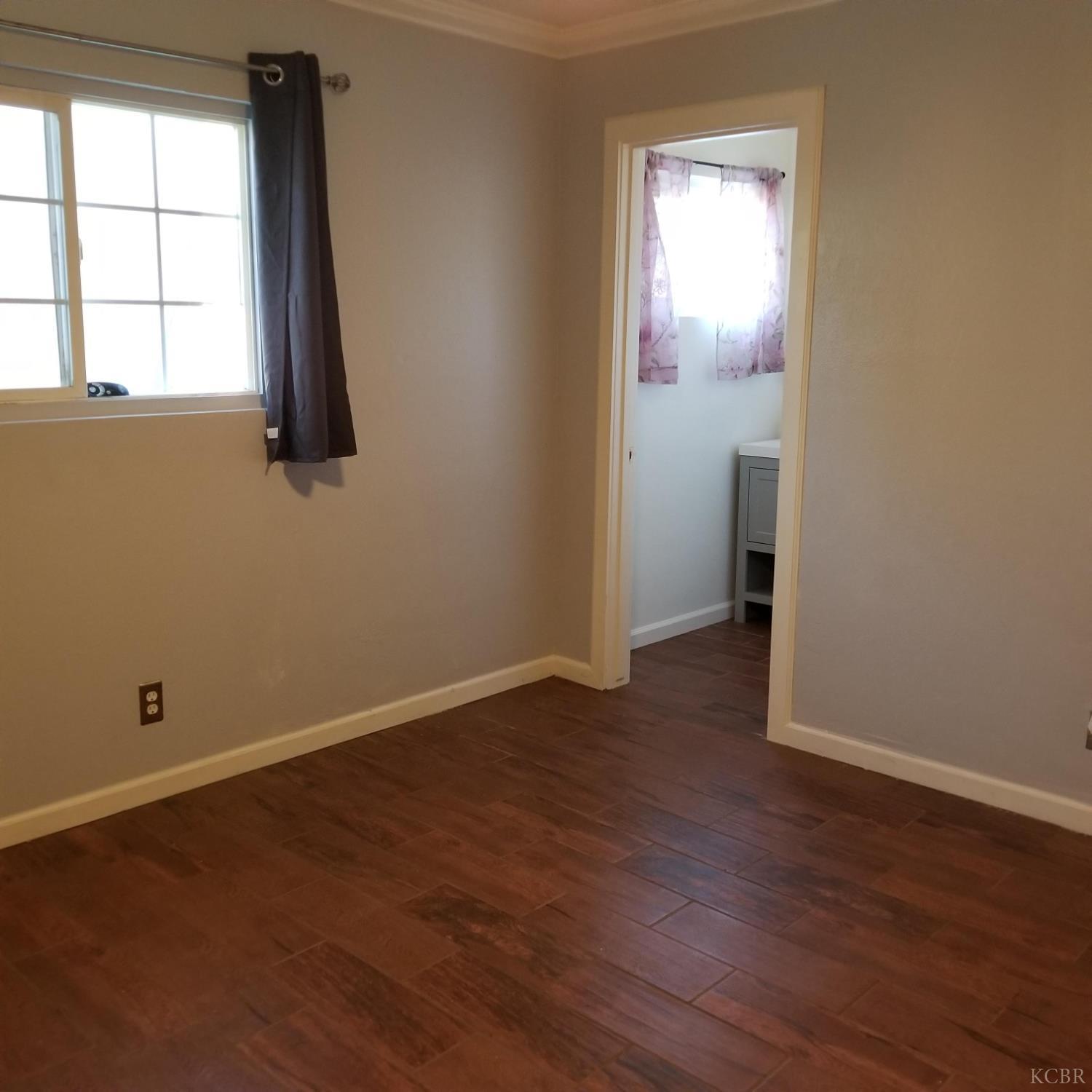 8586 Curtis St, Hanford, CA 93230