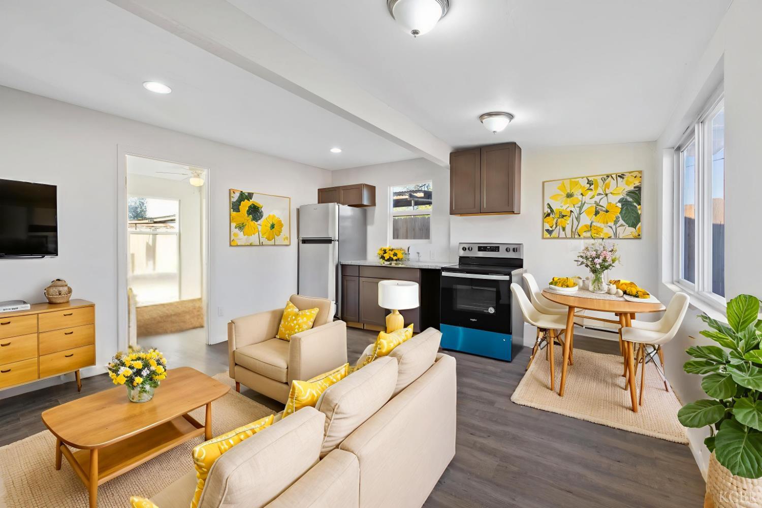 9893 Vista Ave, Hanford, CA 93230