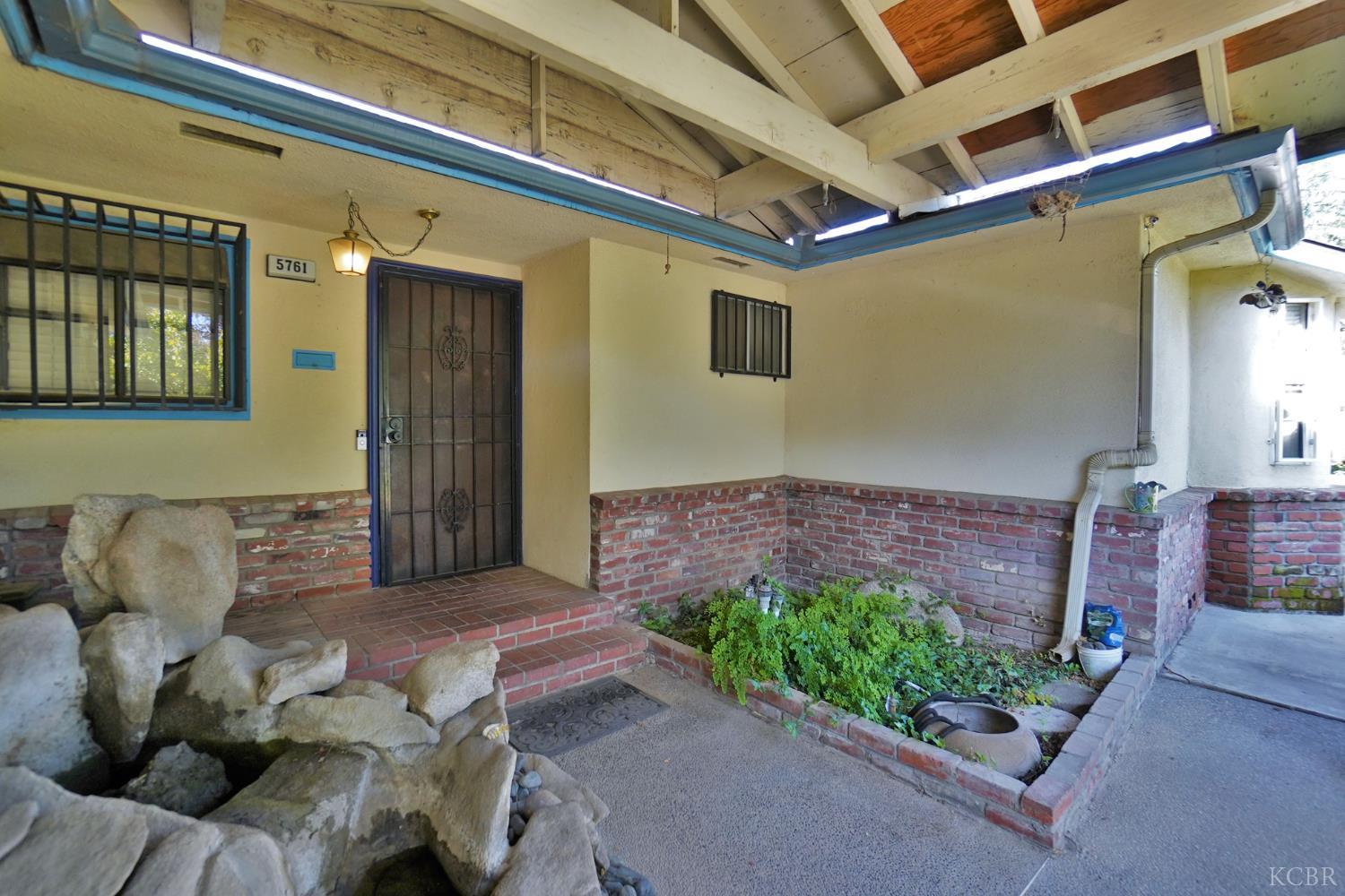 5761 N Orchard St N, Fresno, CA 93710