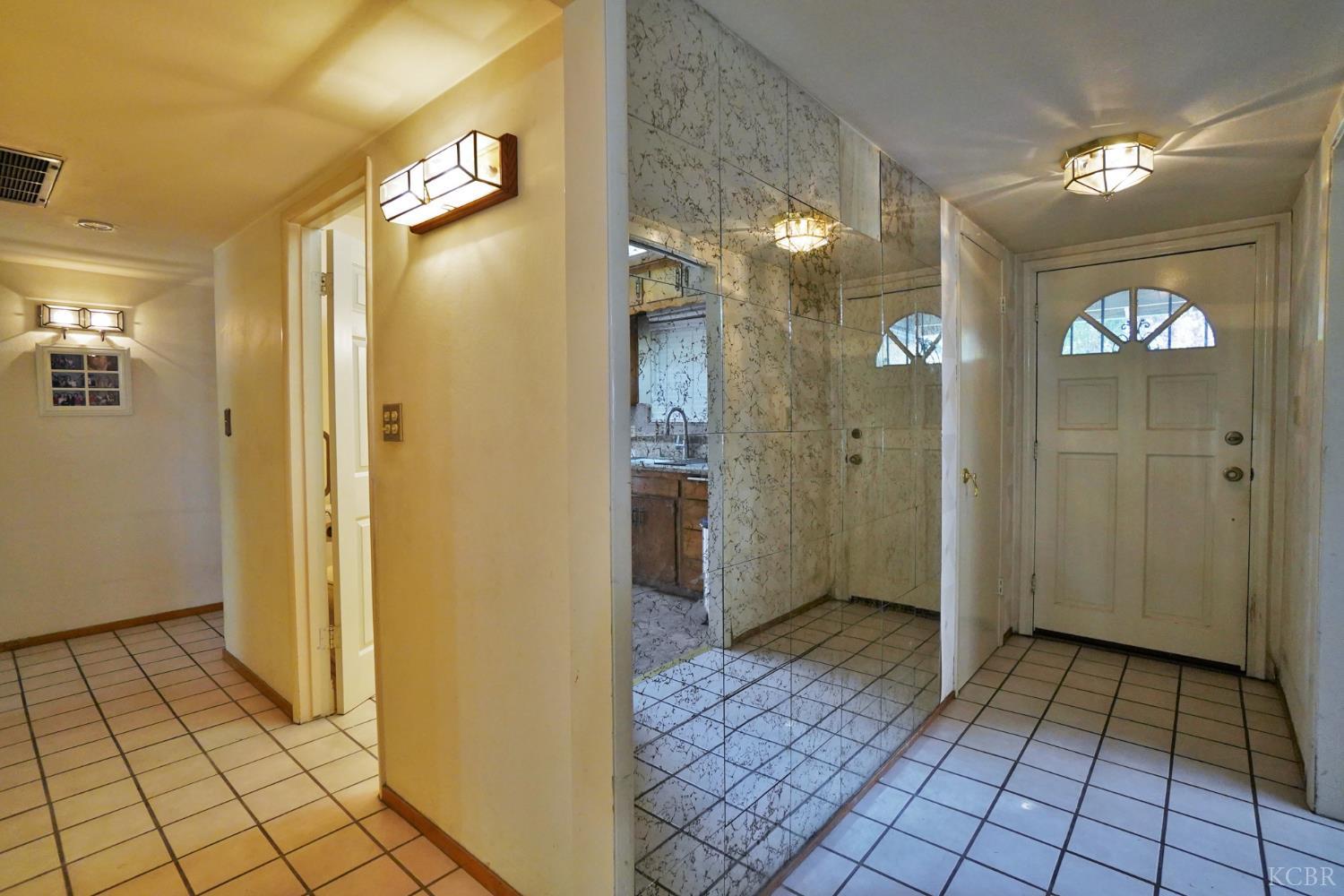 5761 N Orchard St N, Fresno, CA 93710