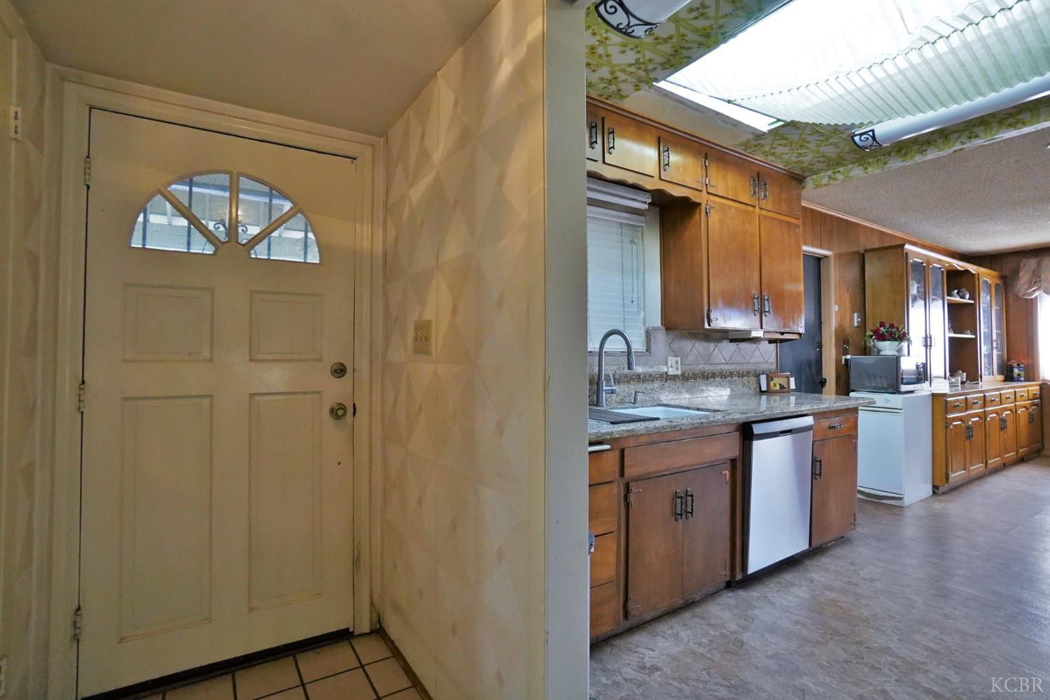 5761 N Orchard St N, Fresno, CA 93710