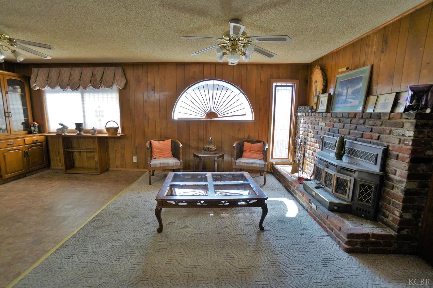 5761 N Orchard St N, Fresno, CA 93710