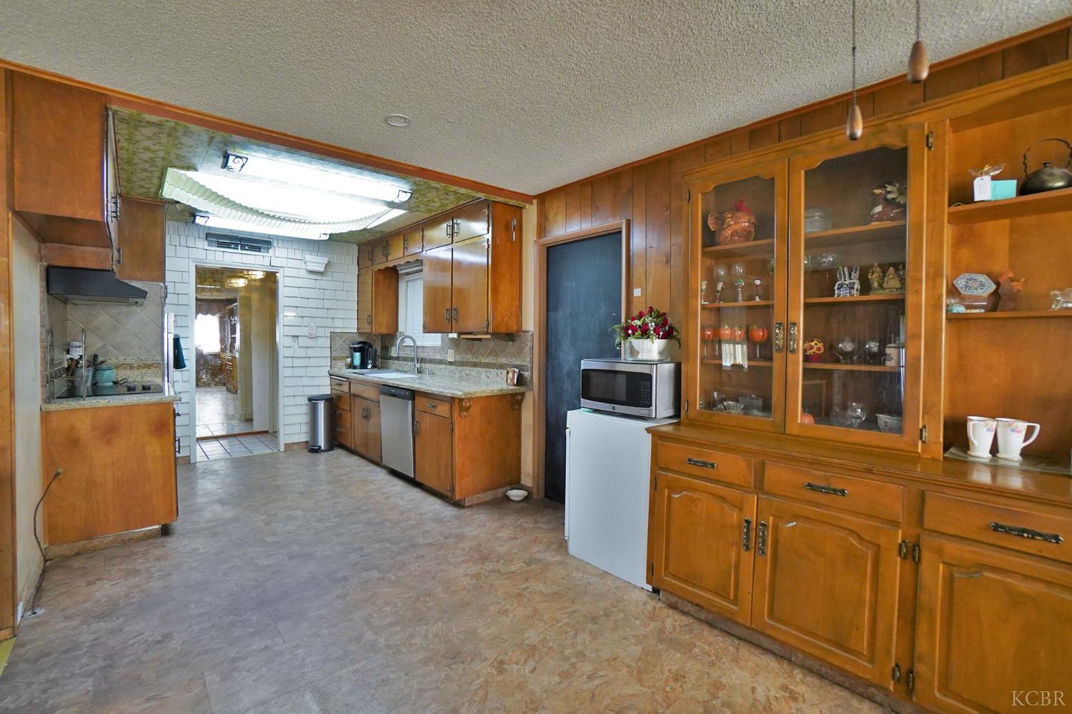 5761 N Orchard St N, Fresno, CA 93710