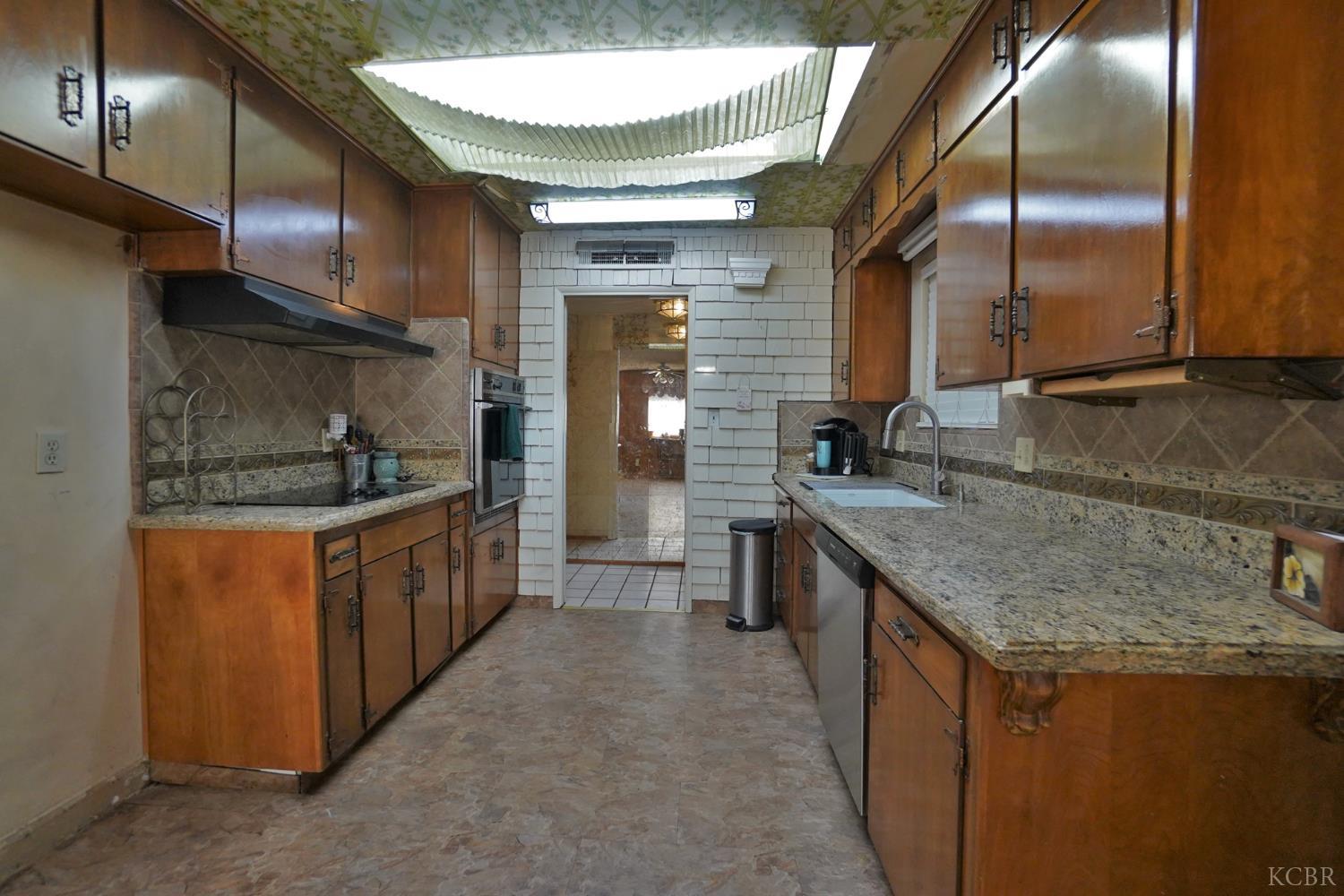 5761 N Orchard St N, Fresno, CA 93710