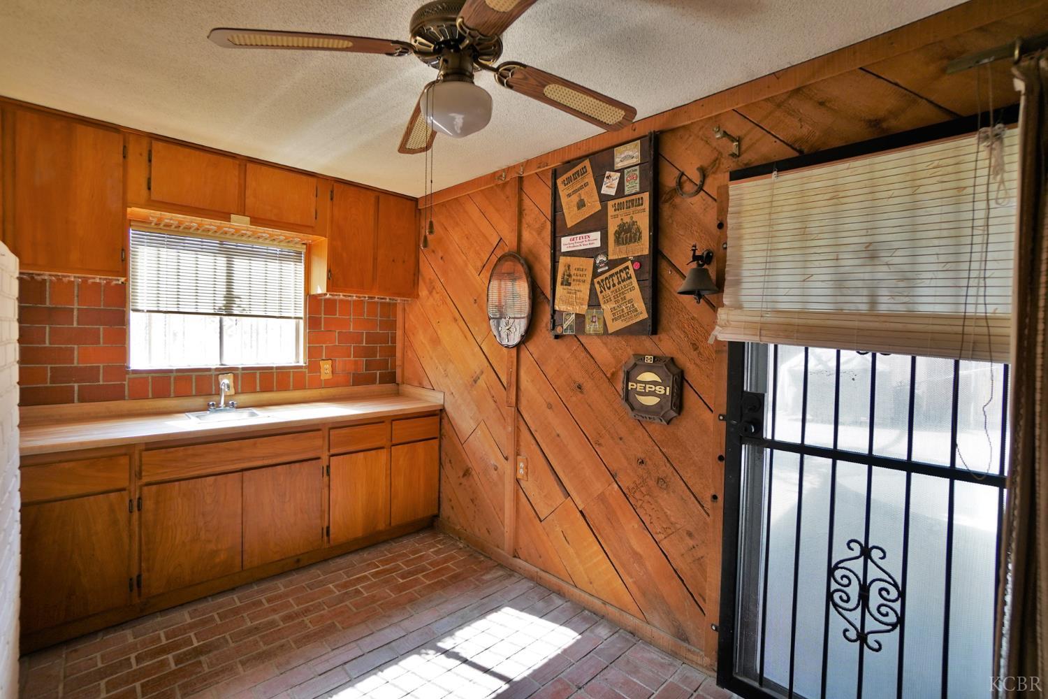 5761 N Orchard St N, Fresno, CA 93710