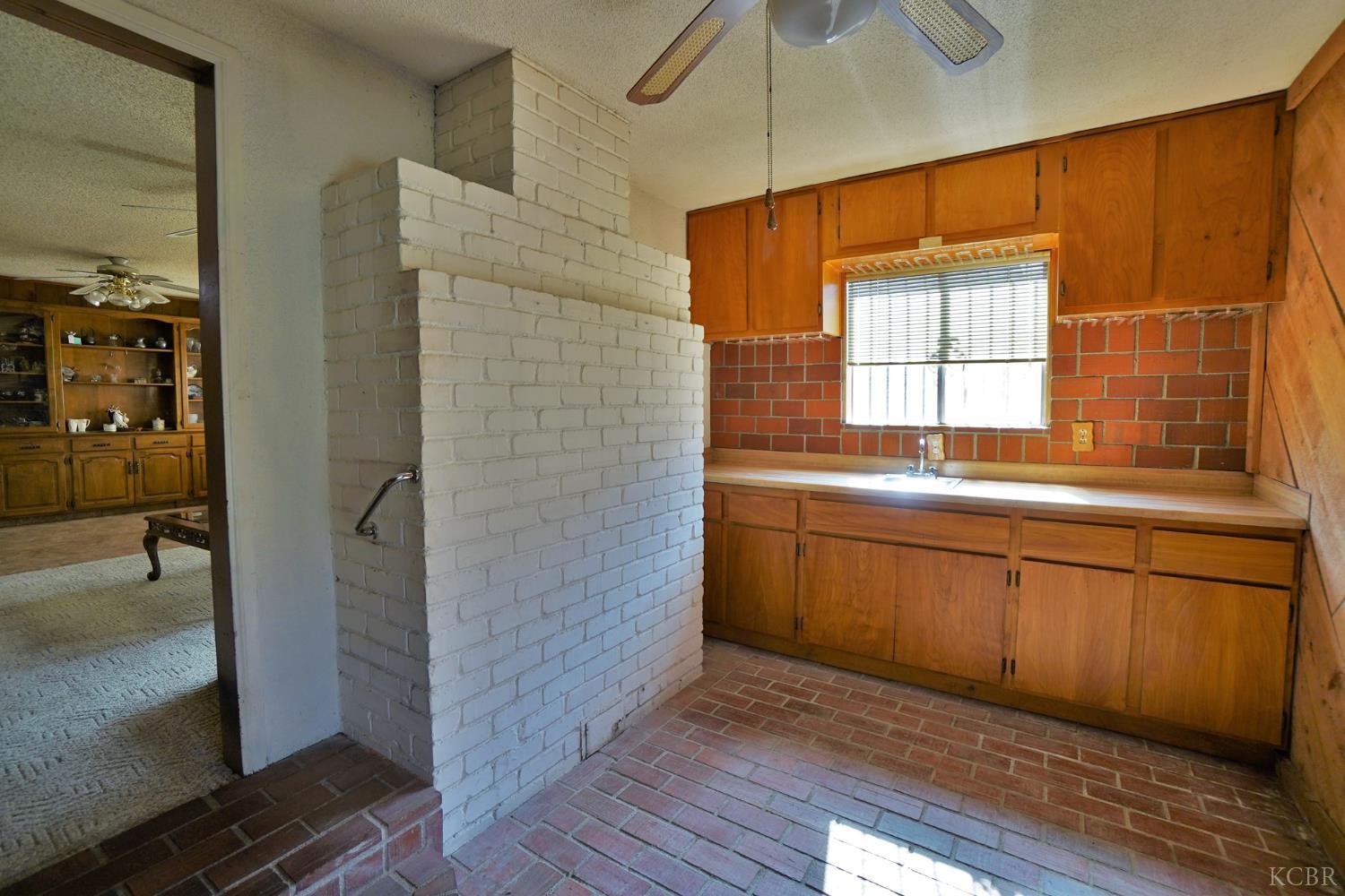 5761 N Orchard St N, Fresno, CA 93710