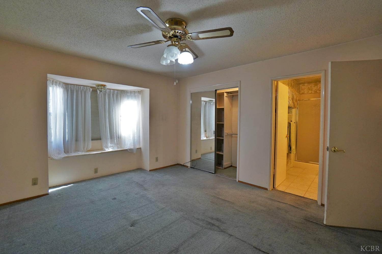 5761 N Orchard St N, Fresno, CA 93710