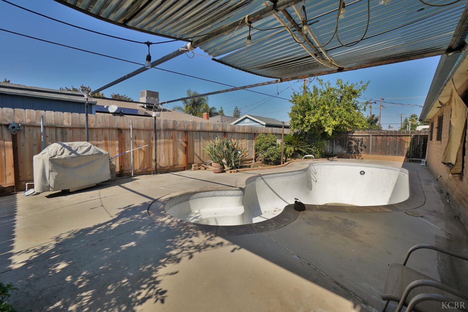 5761 N Orchard St N, Fresno, CA 93710