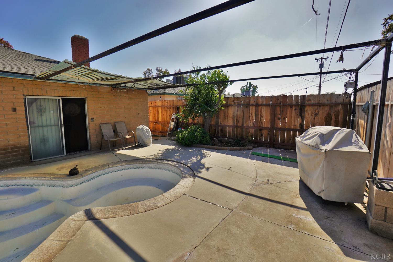 5761 N Orchard St N, Fresno, CA 93710