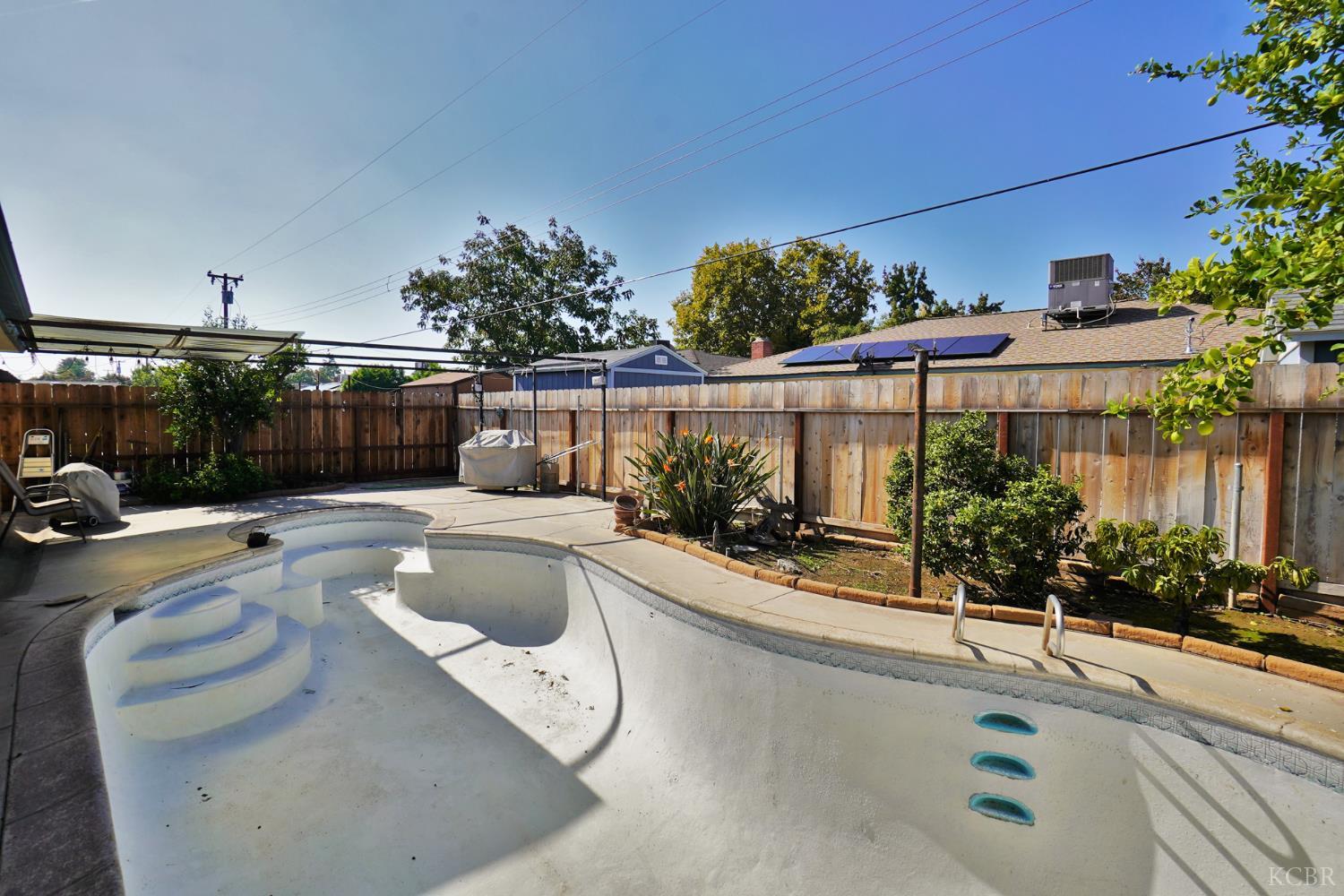 5761 N Orchard St N, Fresno, CA 93710