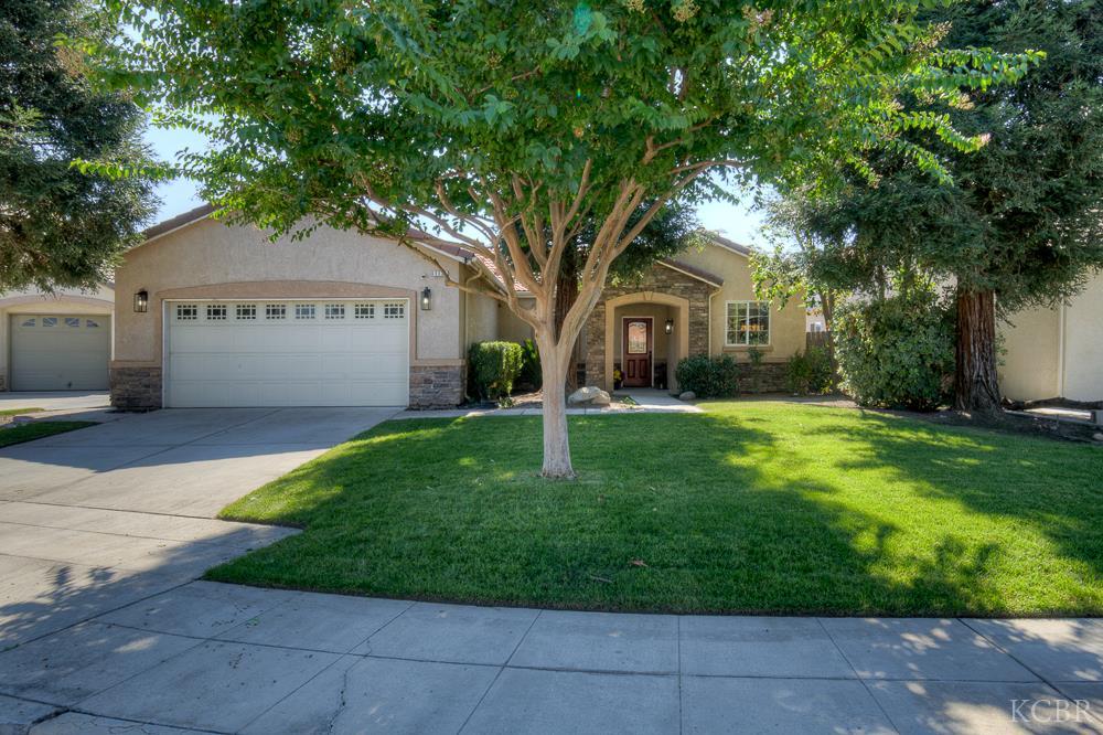 1113 Maple Ave, Fowler, CA 92056