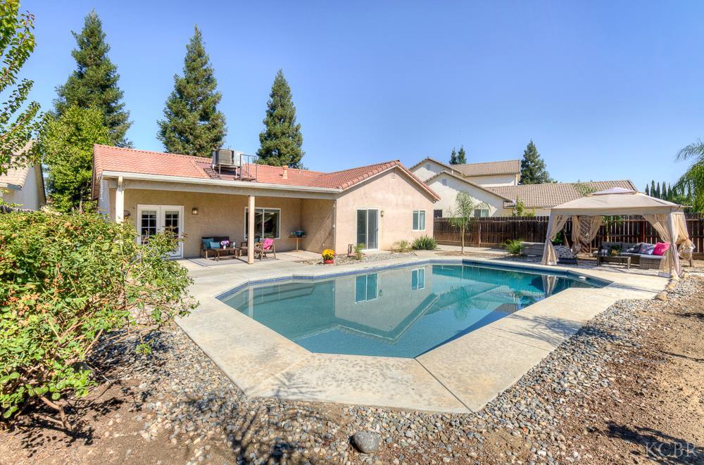 1113 Maple Ave, Fowler, CA 92056