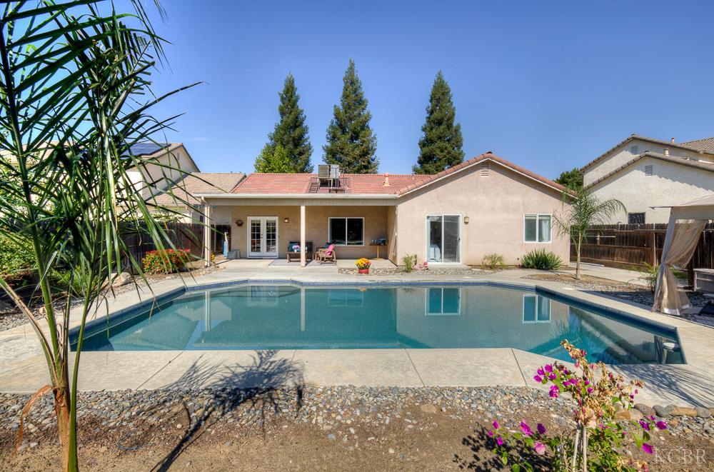 1113 Maple Ave, Fowler, CA 92056