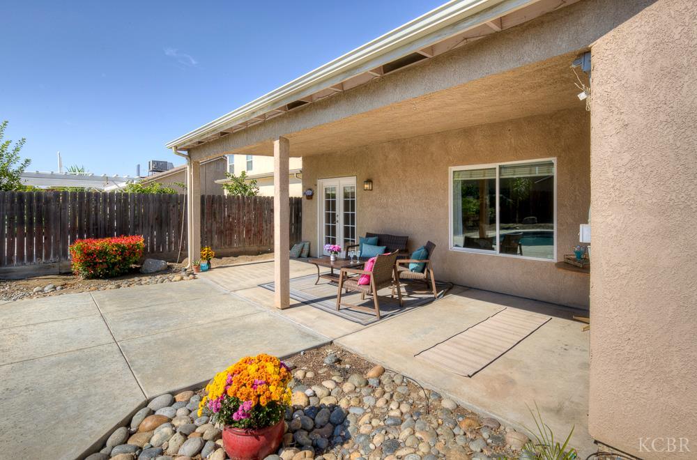 1113 Maple Ave, Fowler, CA 92056