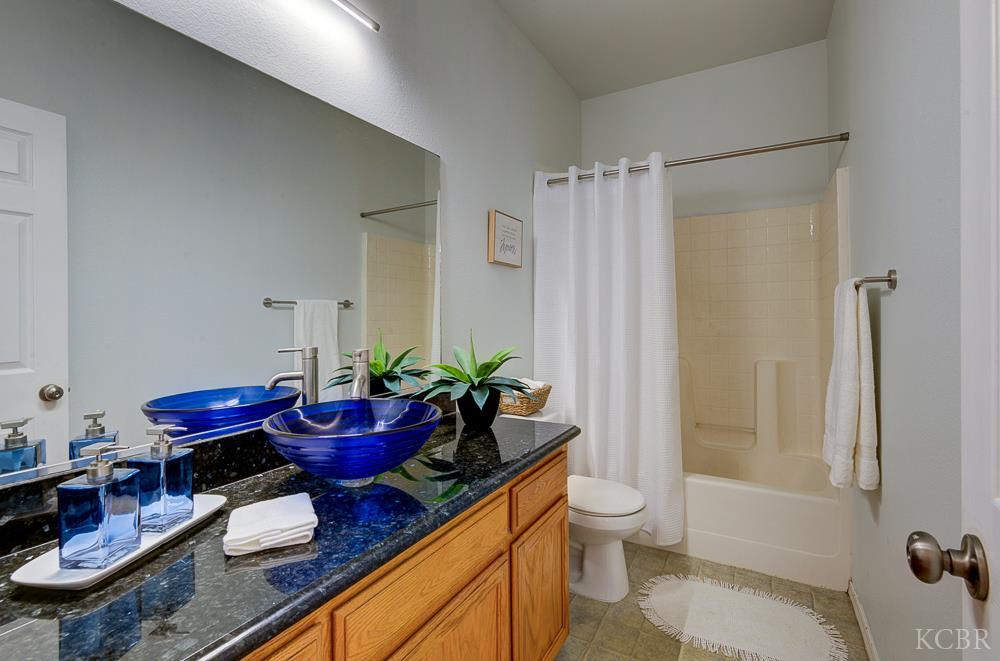 1113 Maple Ave, Fowler, CA 92056